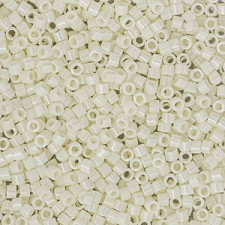 Miyuki delica beads 11/0 - Light butter cream ceylon - DB-2402